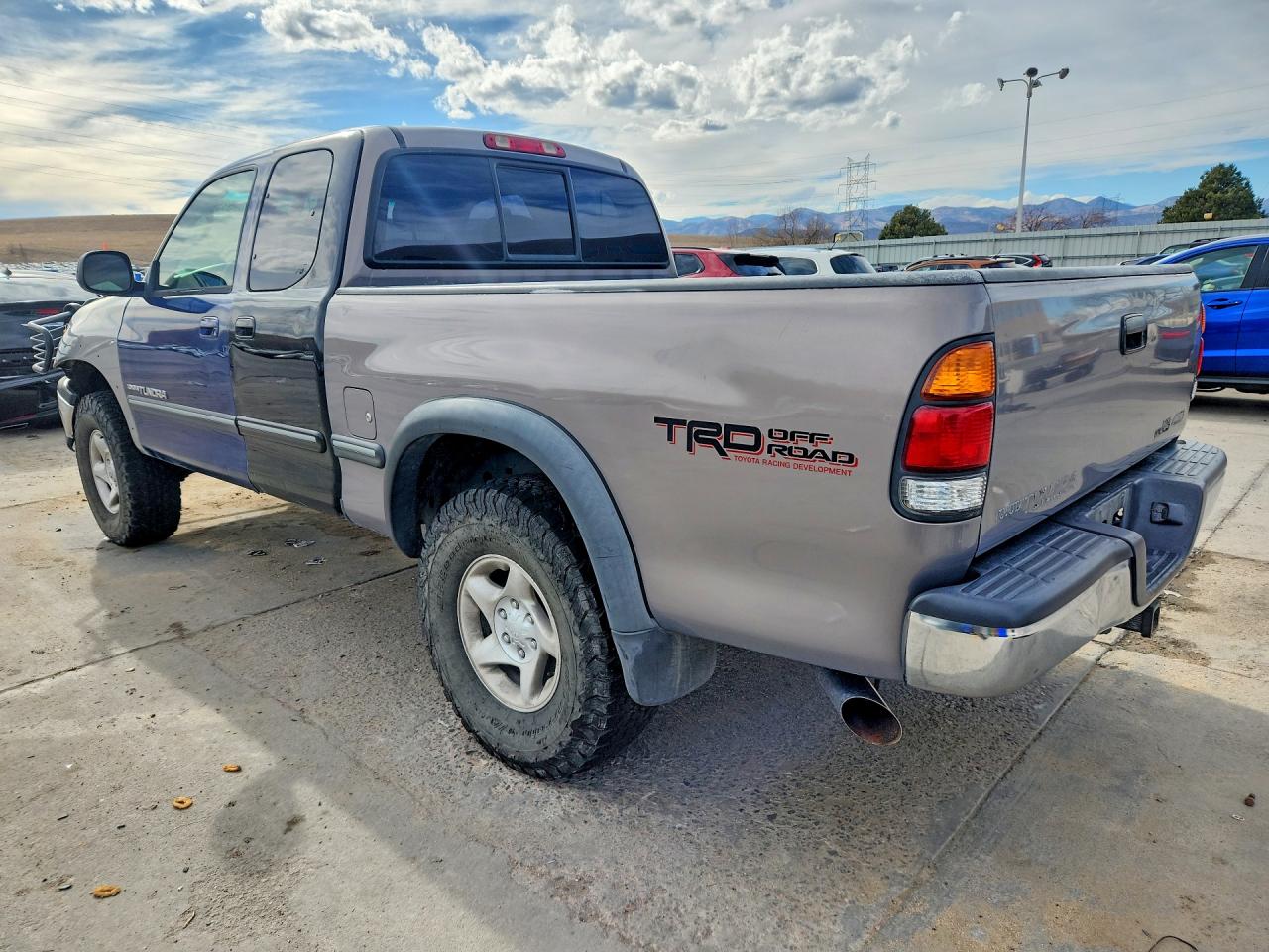 2001 TOYOTA TUNDRA SR5 photo 2