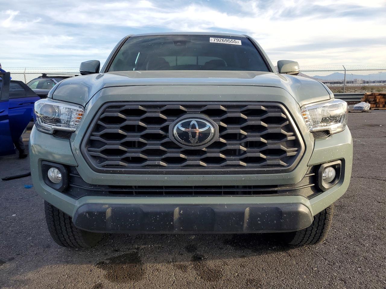 2022 TOYOTA TACOMA TRD OFF-ROAD photo 9