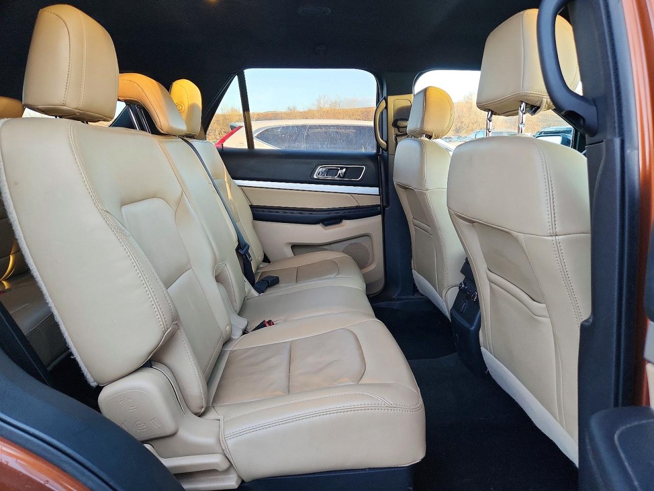 2017 FORD EXPLORER XLT photo 11