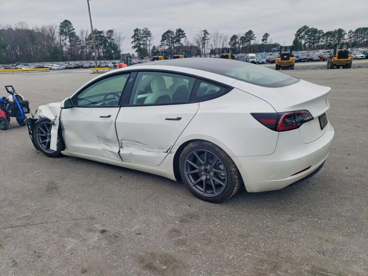 2022 TESLA MODEL 3 photo 2
