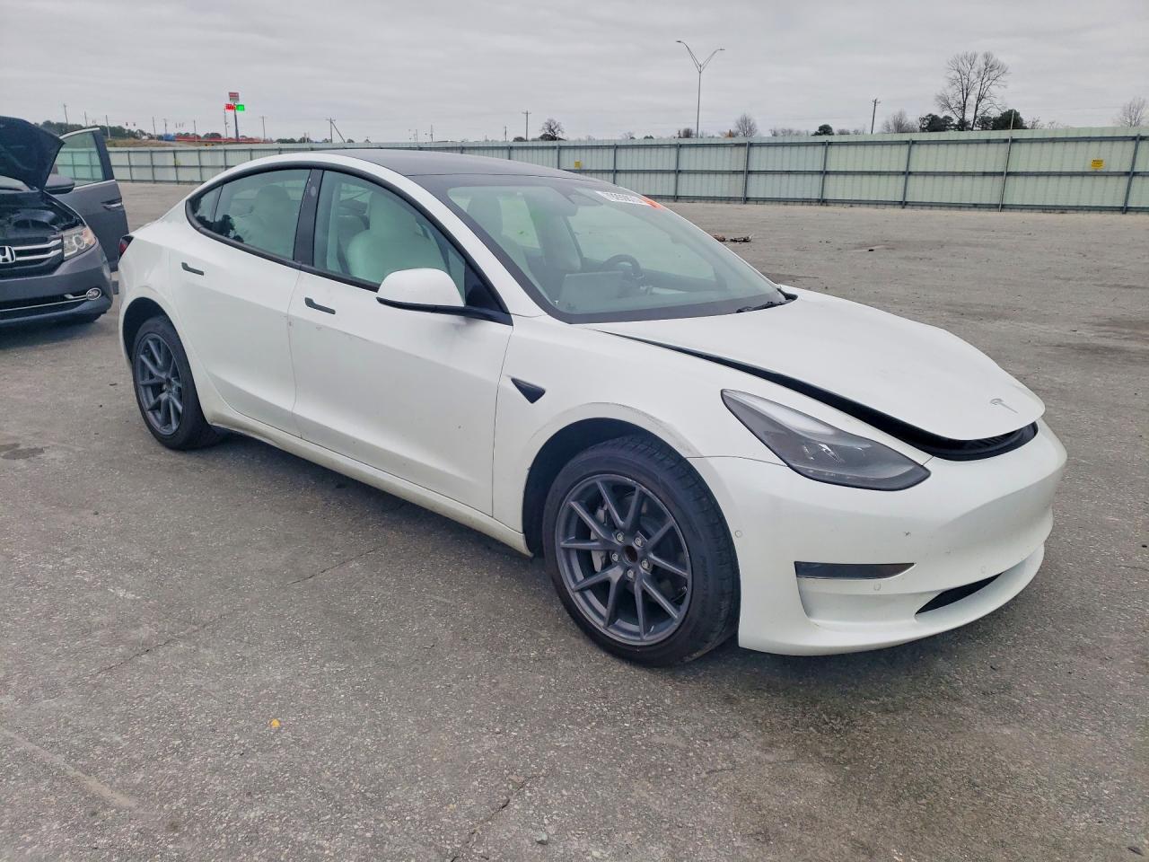 2022 TESLA MODEL 3 photo 4