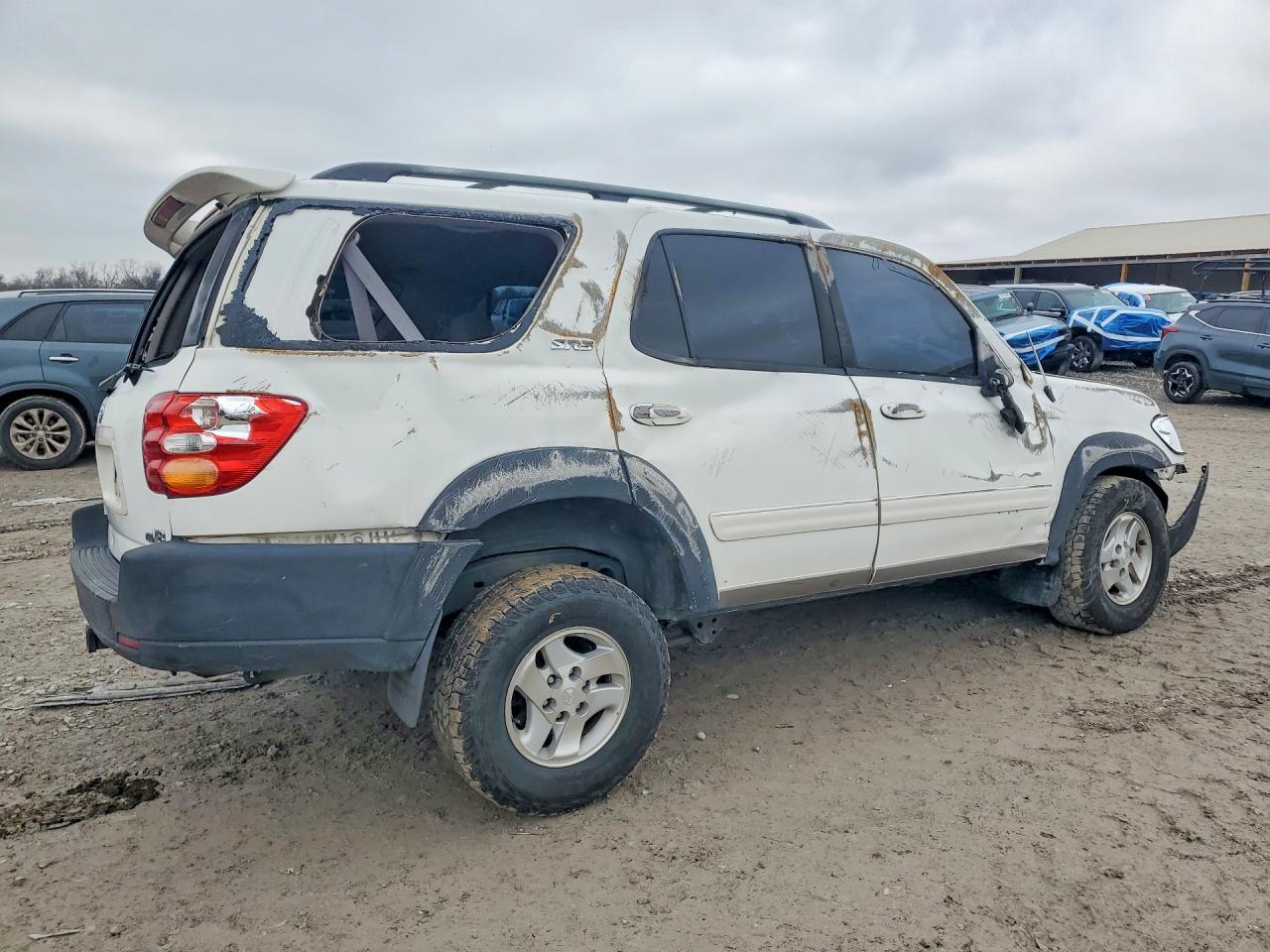 2003 TOYOTA SEQUOIA SR5 photo 3