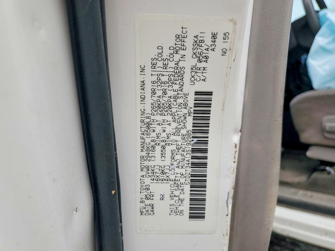 2003 TOYOTA SEQUOIA SR5 photo 13