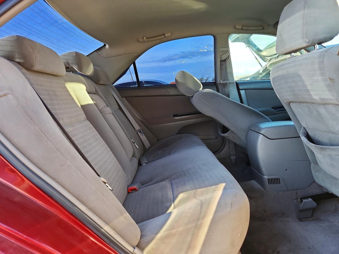 2005 TOYOTA CAMRY LE photo 10