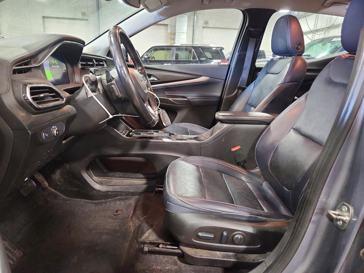 2023 CHEVROLET BOLT EUV LT photo 13