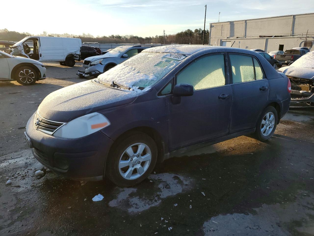2011 NISSAN VERSA