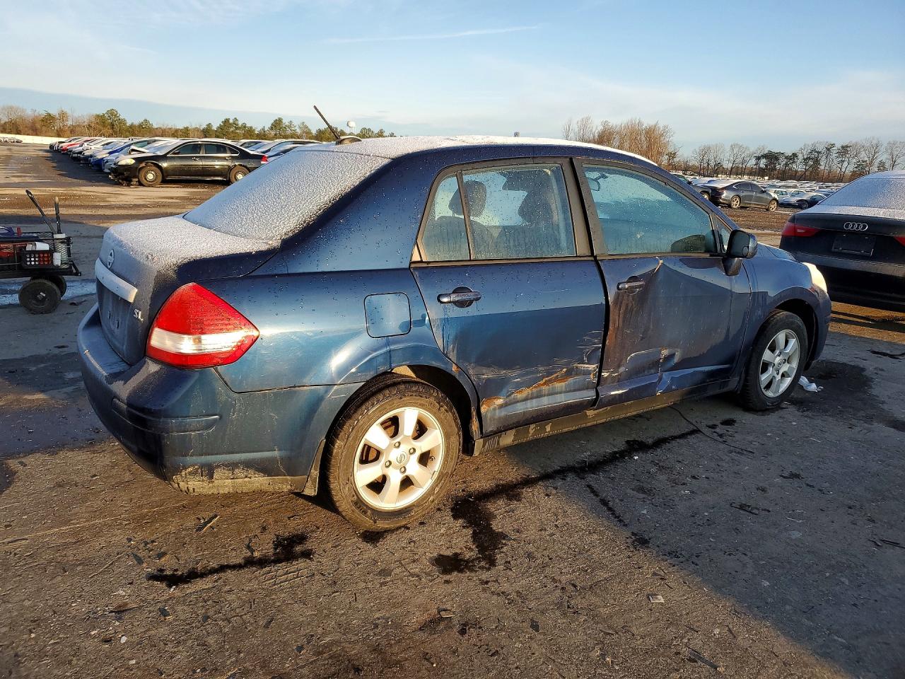2011 NISSAN VERSA 1.8 S photo 5