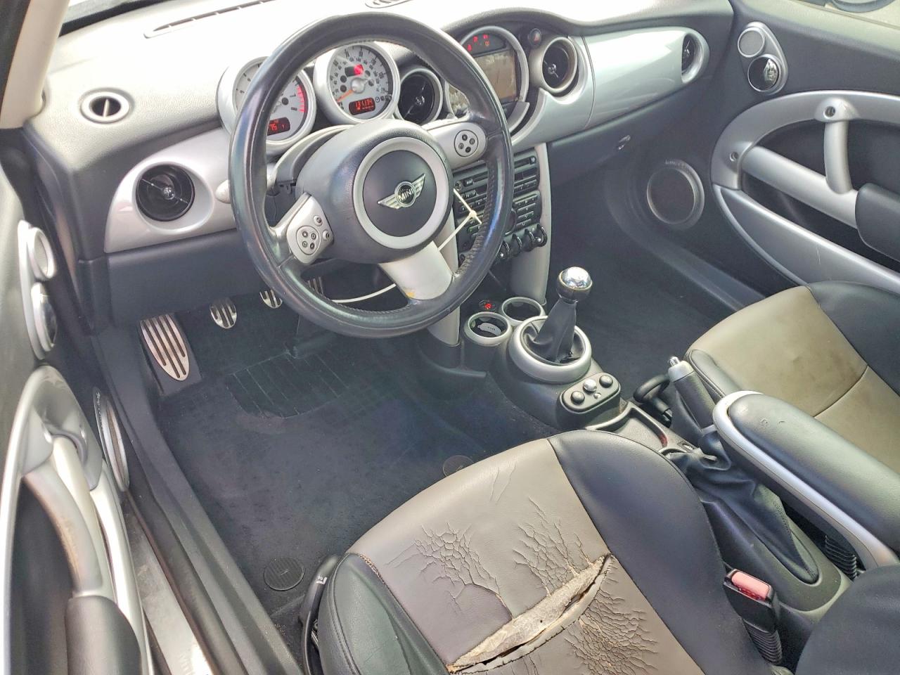 2006 MINI COOPER S photo 15