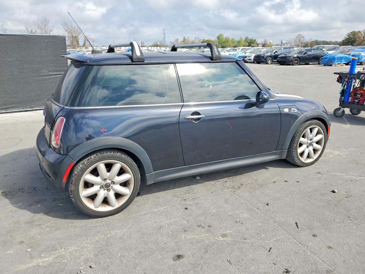 2006 MINI COOPER S photo 5