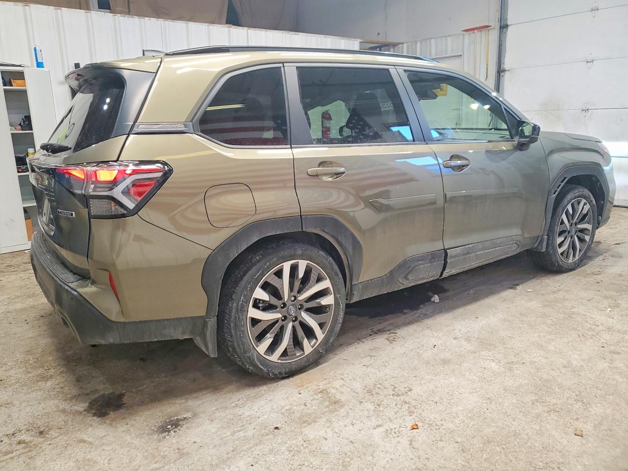 2025 SUBARU FORESTER TOURING photo 5