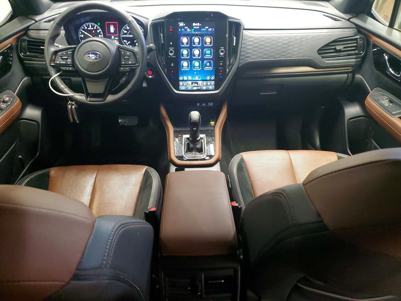 2025 SUBARU FORESTER TOURING photo 15
