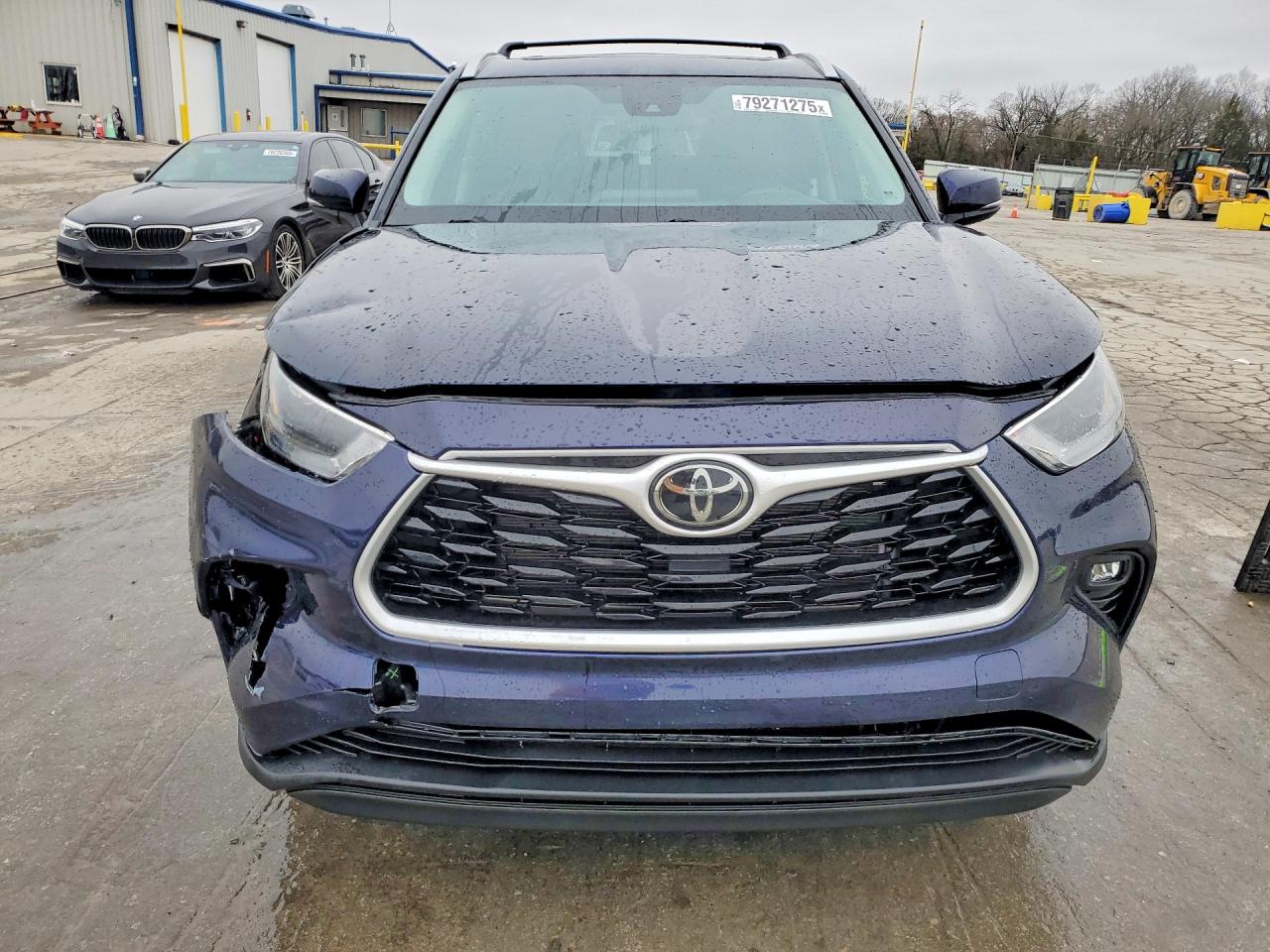 2022 TOYOTA HIGHLANDER XLE photo 5