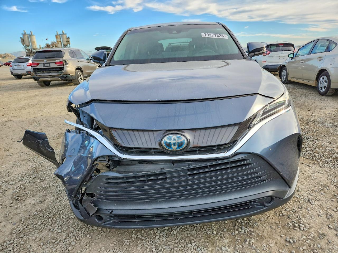 2021 TOYOTA VENZA LE photo 9