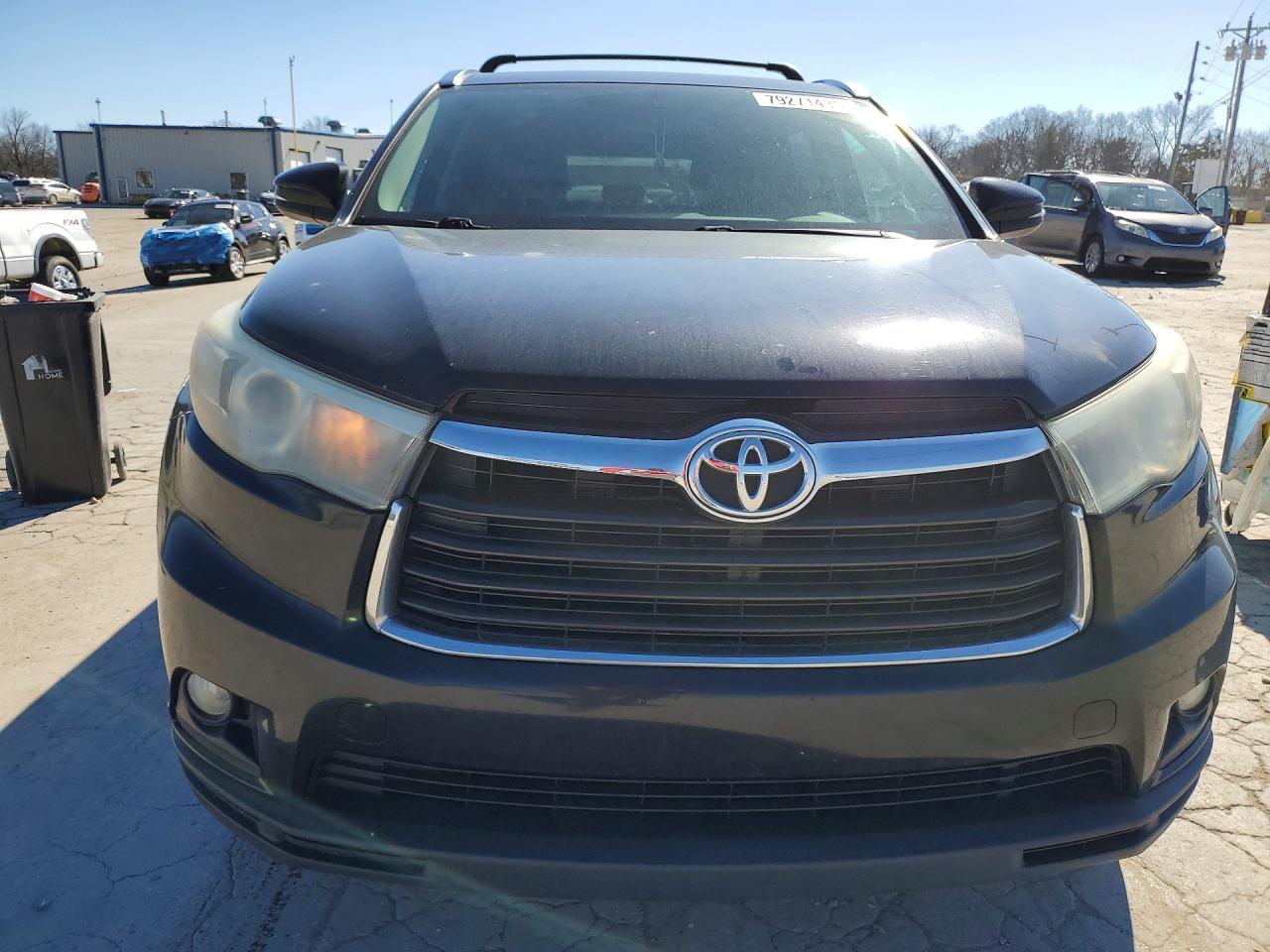 2016 TOYOTA HIGHLANDER XLE photo 5