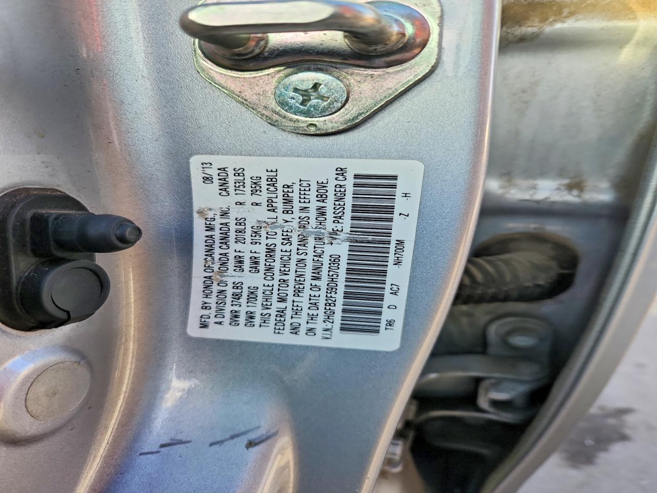 2013 HONDA CIVIC LX photo 45