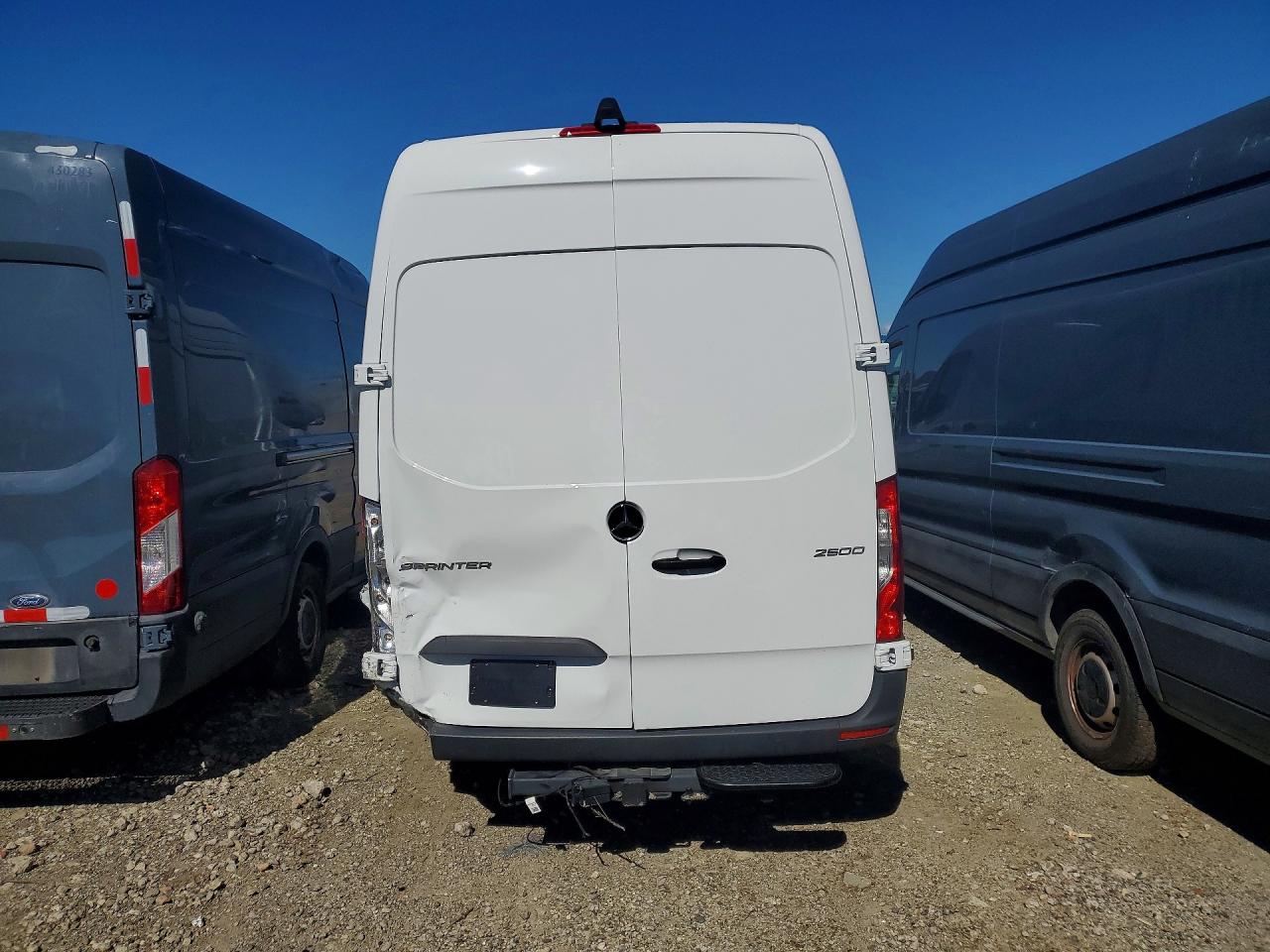 2025 MERCEDES BENZ SPRINTER 2500 DELIVERY VAN photo 16