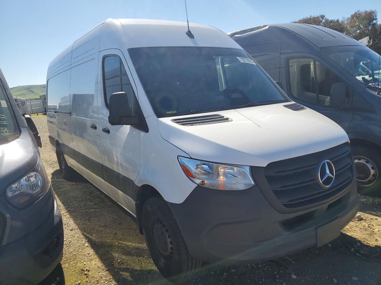 2025 MERCEDES BENZ SPRINTER 2500 DELIVERY VAN photo 10