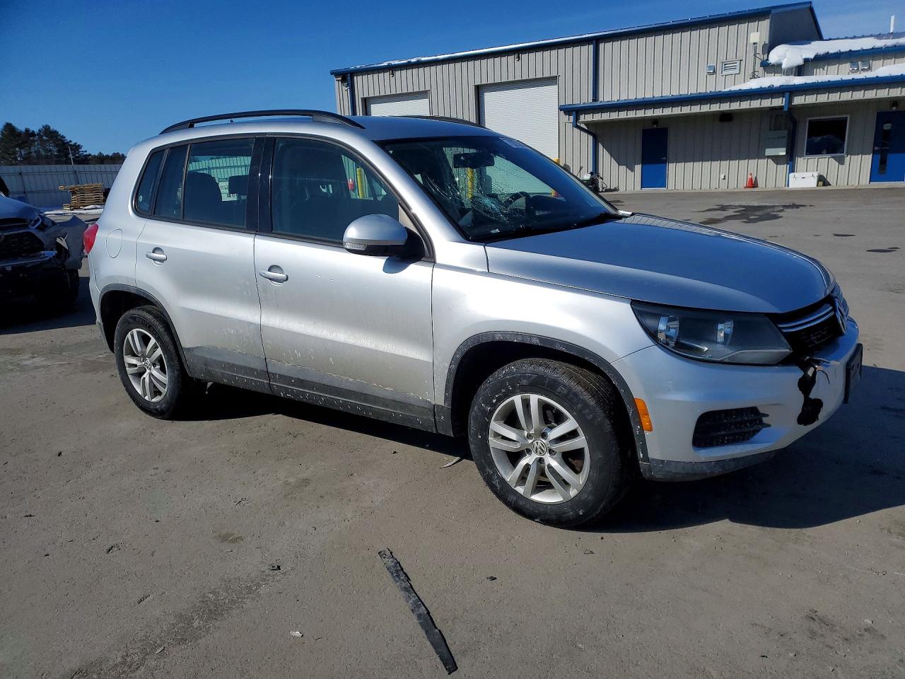 2016 VOLKSWAGEN TIGUAN photo 10