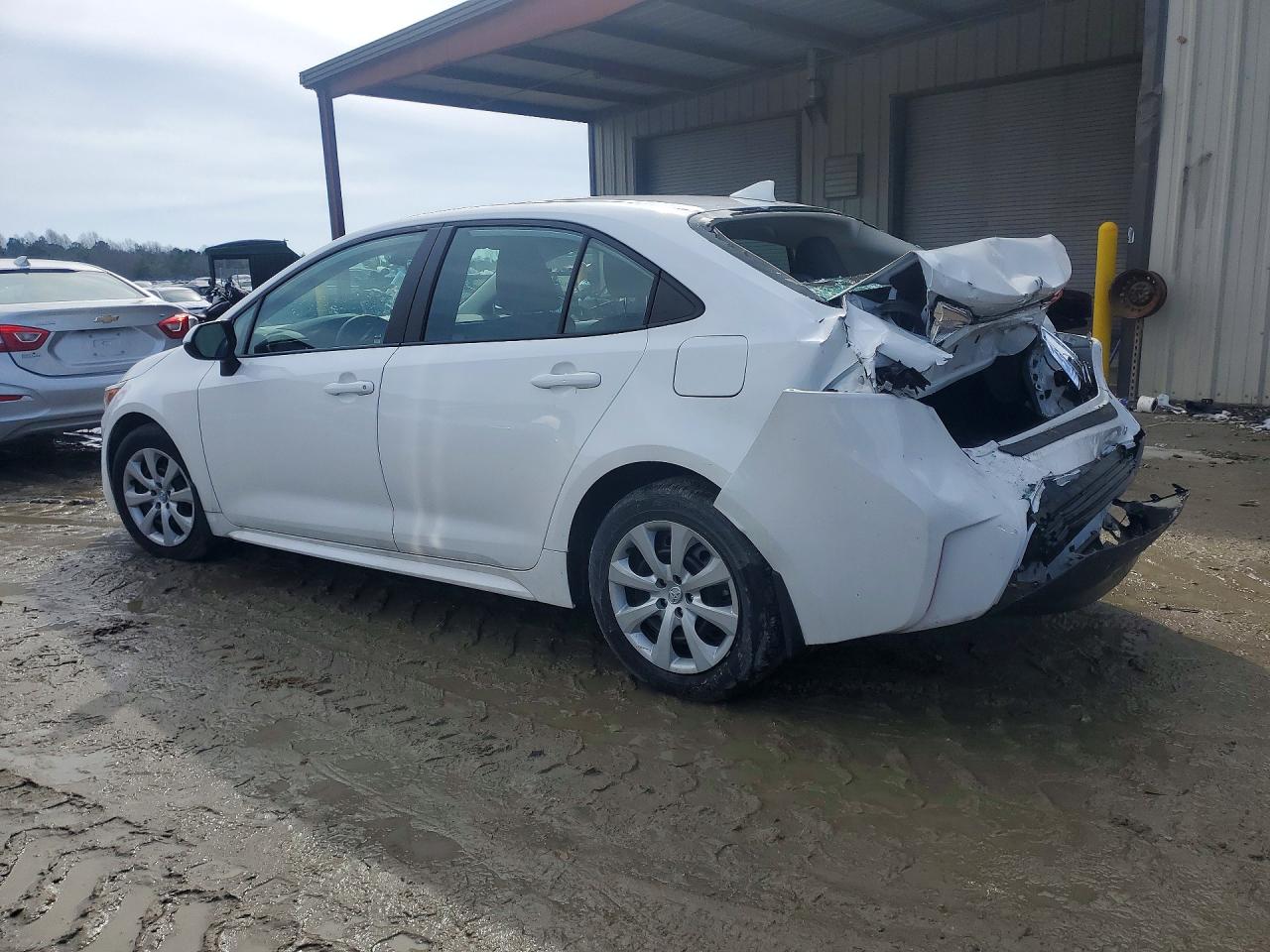 2024 TOYOTA COROLLA LE photo 3