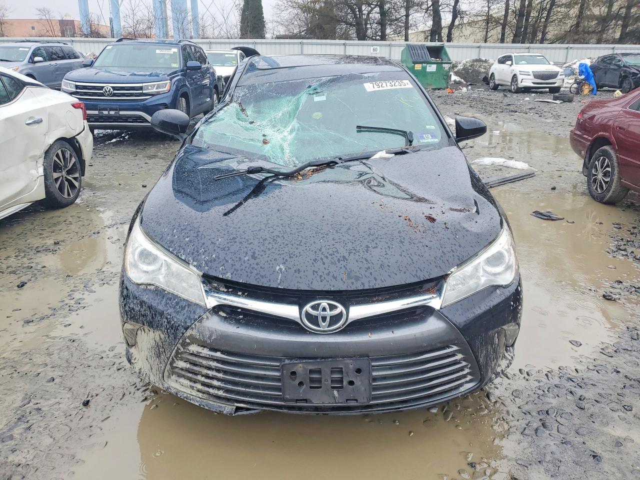 2017 TOYOTA CAMRY XLE photo 5
