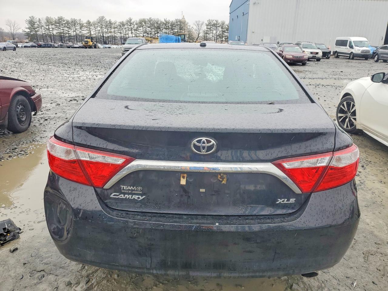 2017 TOYOTA CAMRY XLE photo 6