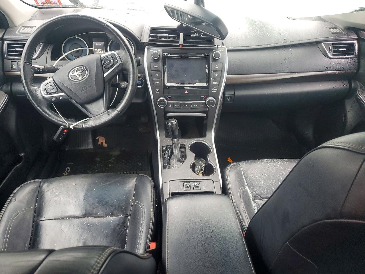2017 TOYOTA CAMRY XLE photo 8