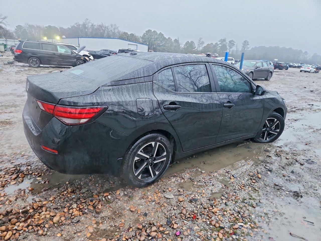 2024 NISSAN SENTRA SV photo 3