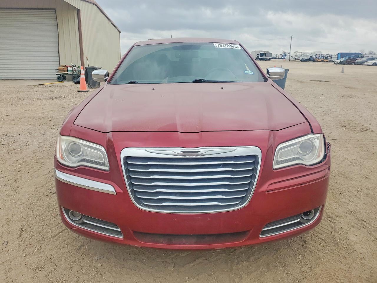 2013 CHRYSLER 300C photo 5