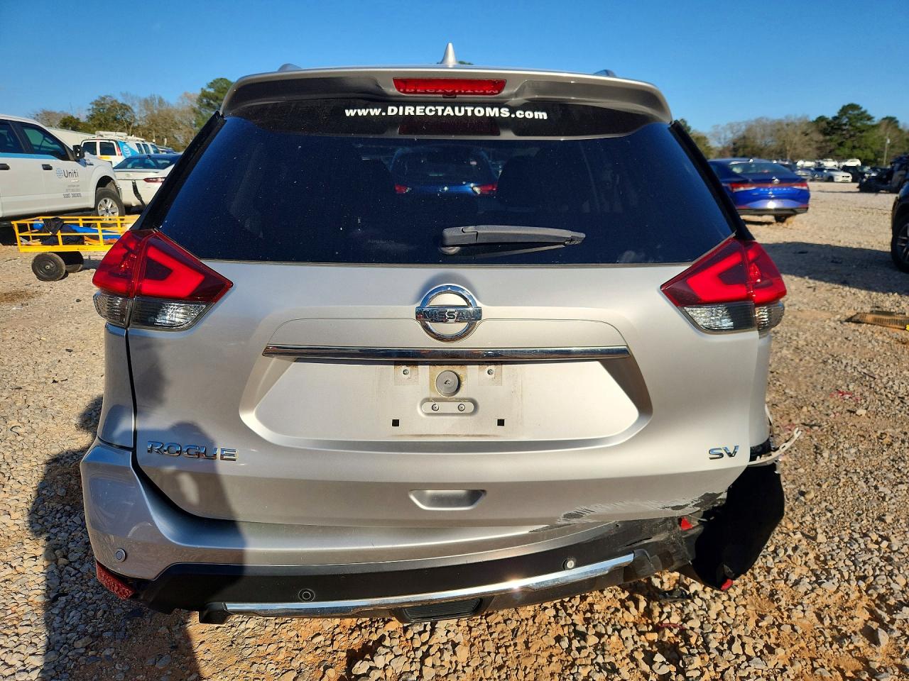 2019 NISSAN ROGUE SV photo 6
