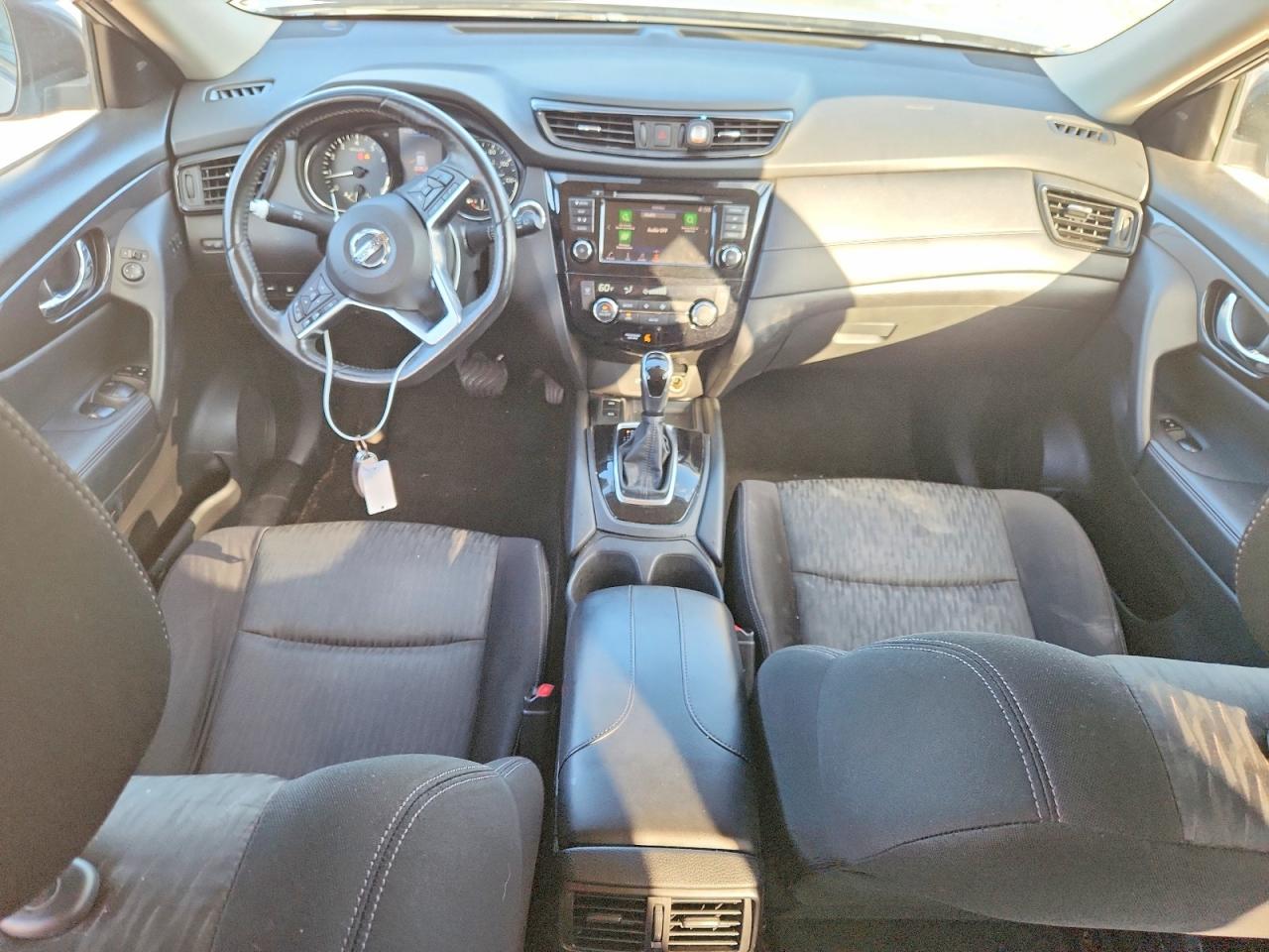 2019 NISSAN ROGUE SV photo 8