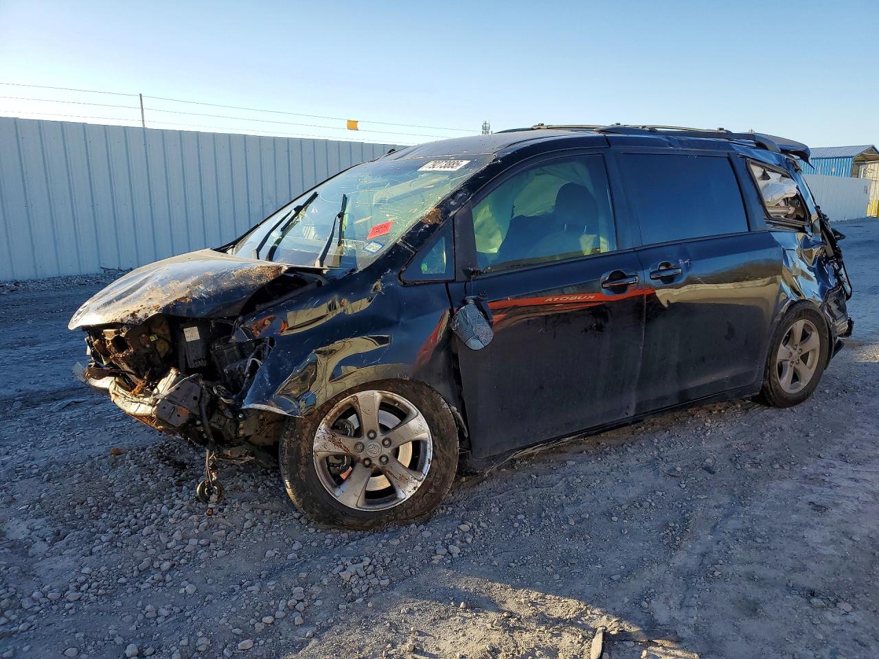 2015 TOYOTA SIENNA