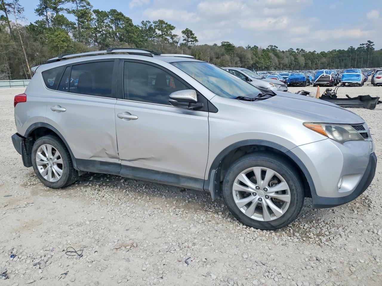 2015 TOYOTA RAV4 LIMITED photo 10
