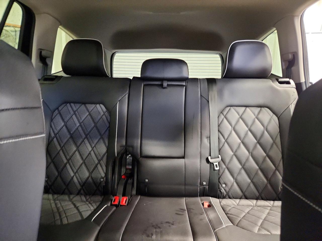2024 VOLKSWAGEN ATLAS SEL PREMIUM R-LINE photo 10