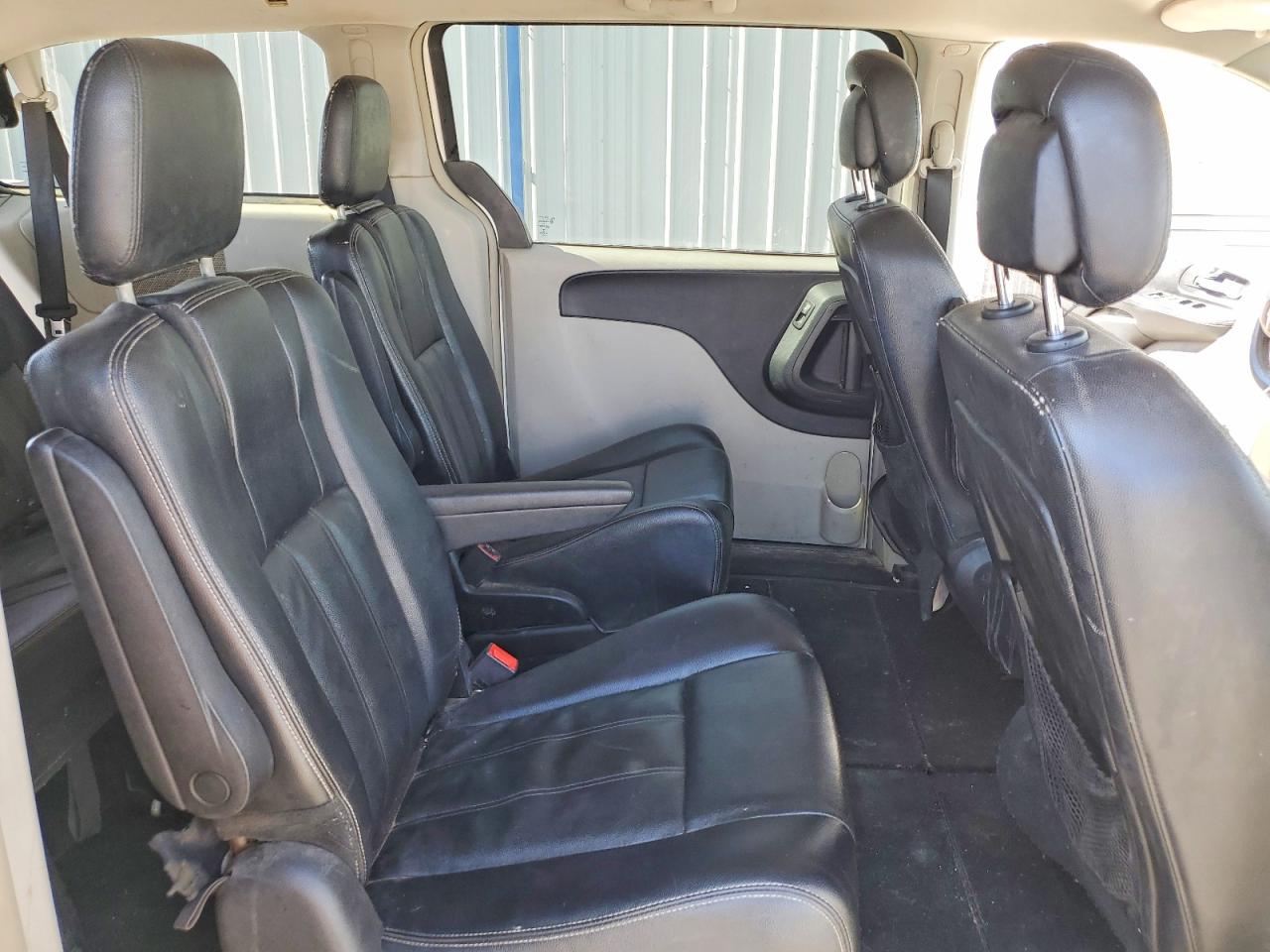 2013 CHRYSLER TOWN & COUNTRY TOURING photo 11