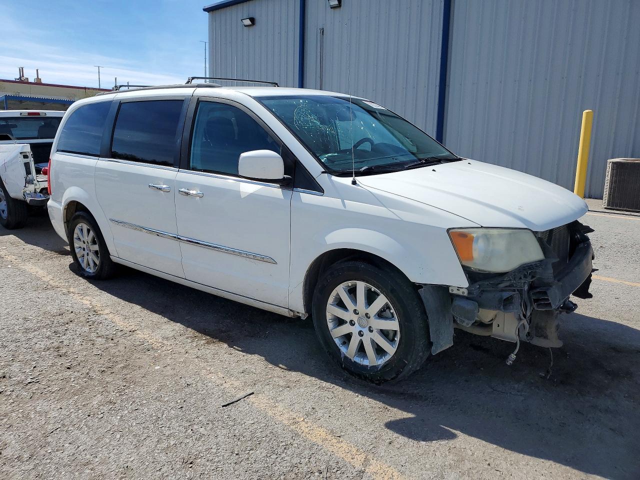 2013 CHRYSLER TOWN & COUNTRY TOURING photo 4