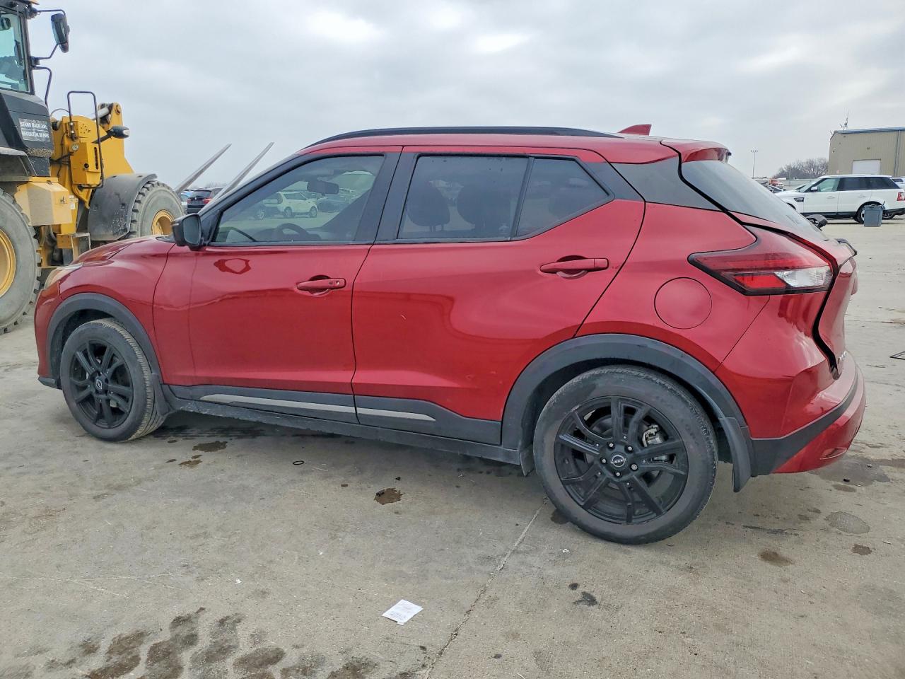 2023 NISSAN KICKS SR photo 3