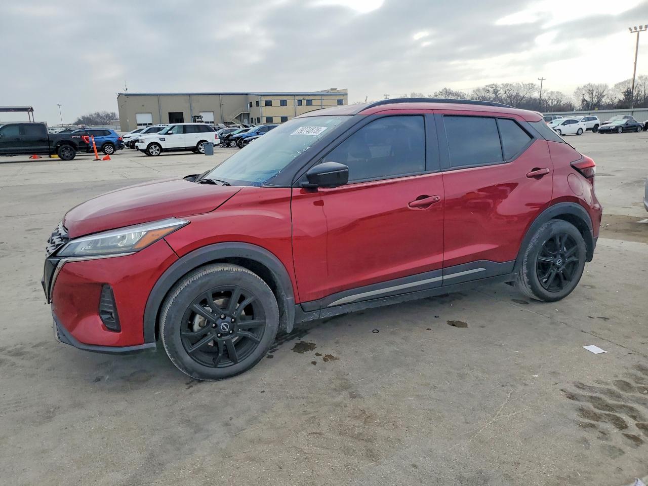 2023 NISSAN KICKS