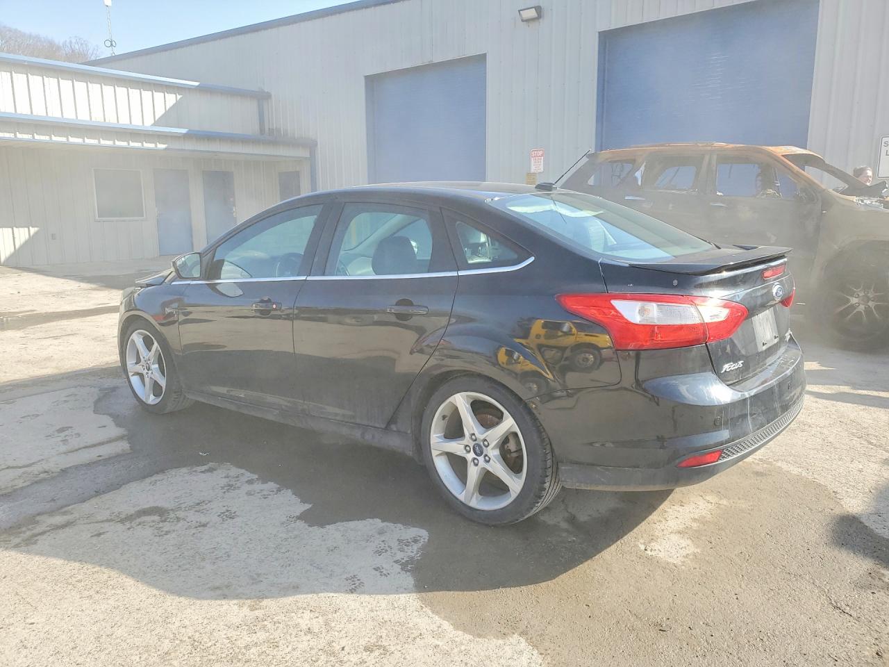 2014 FORD FOCUS TITANIUM photo 2