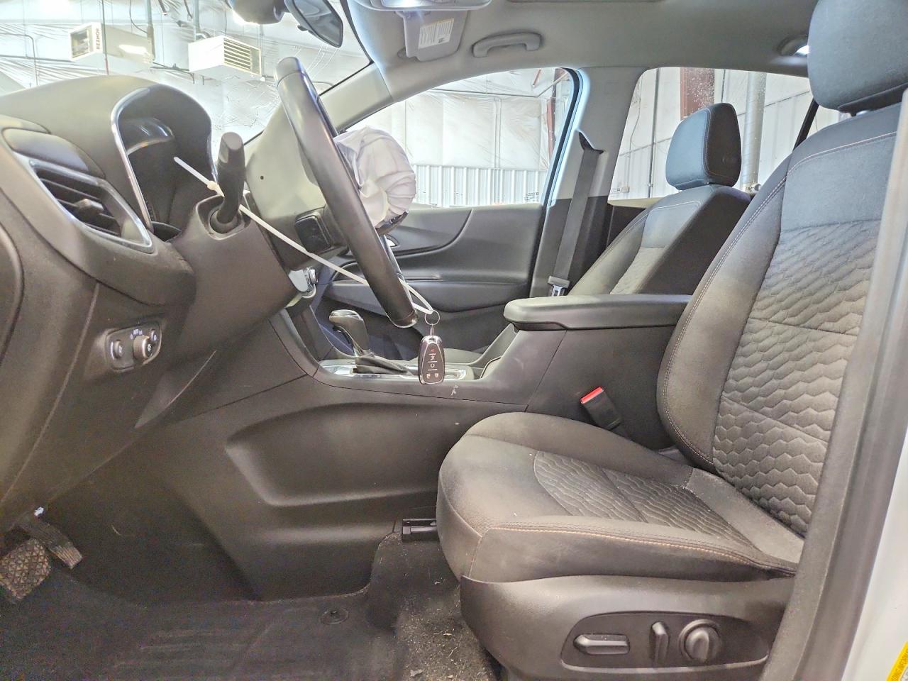 2021 CHEVROLET EQUINOX LT photo 13