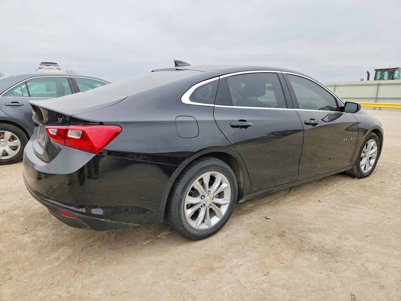 2023 CHEVROLET MALIBU LT photo 5