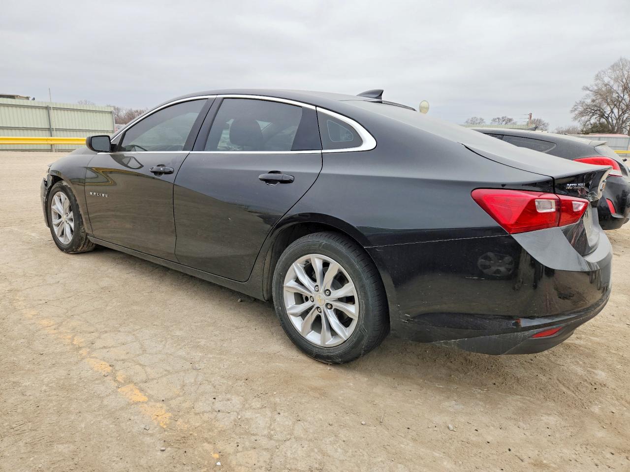 2023 CHEVROLET MALIBU LT photo 3