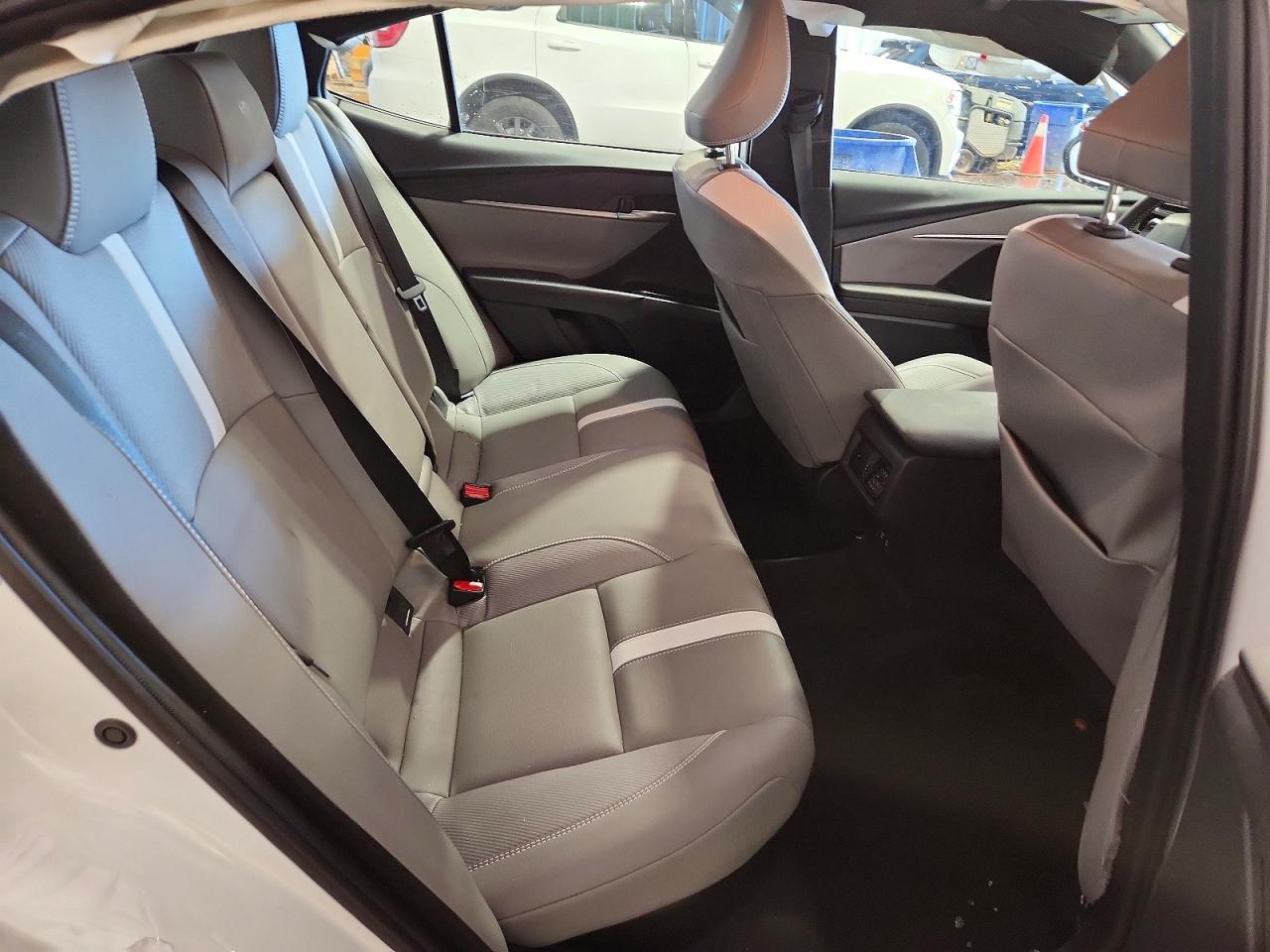 2025 TOYOTA CAMRY SE photo 10