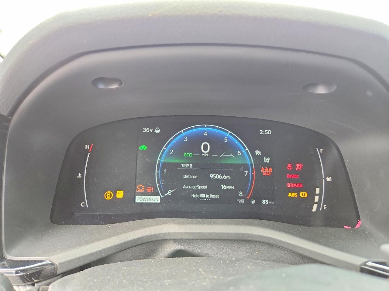 2025 TOYOTA CAMRY SE photo 9