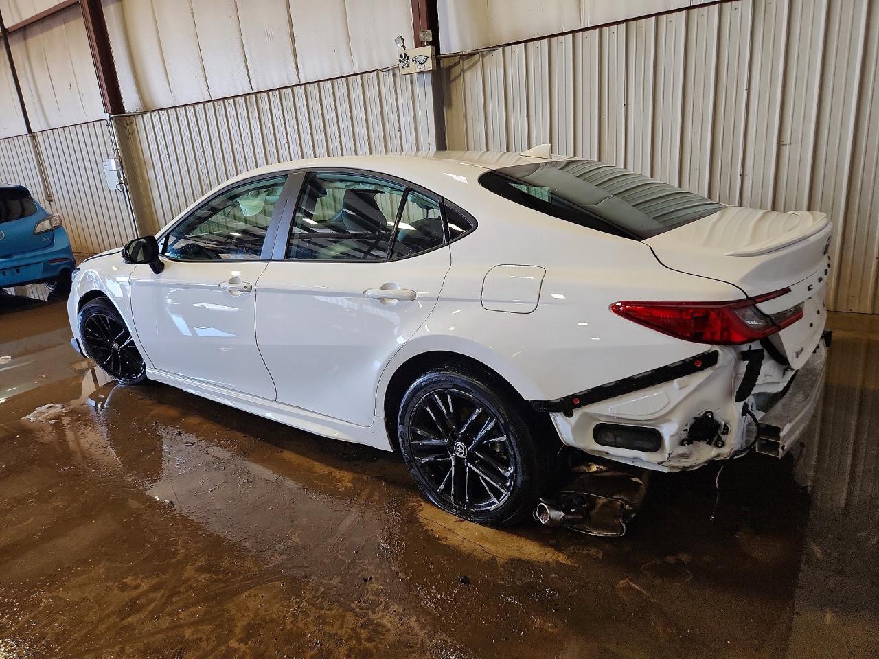 2025 TOYOTA CAMRY SE photo 2