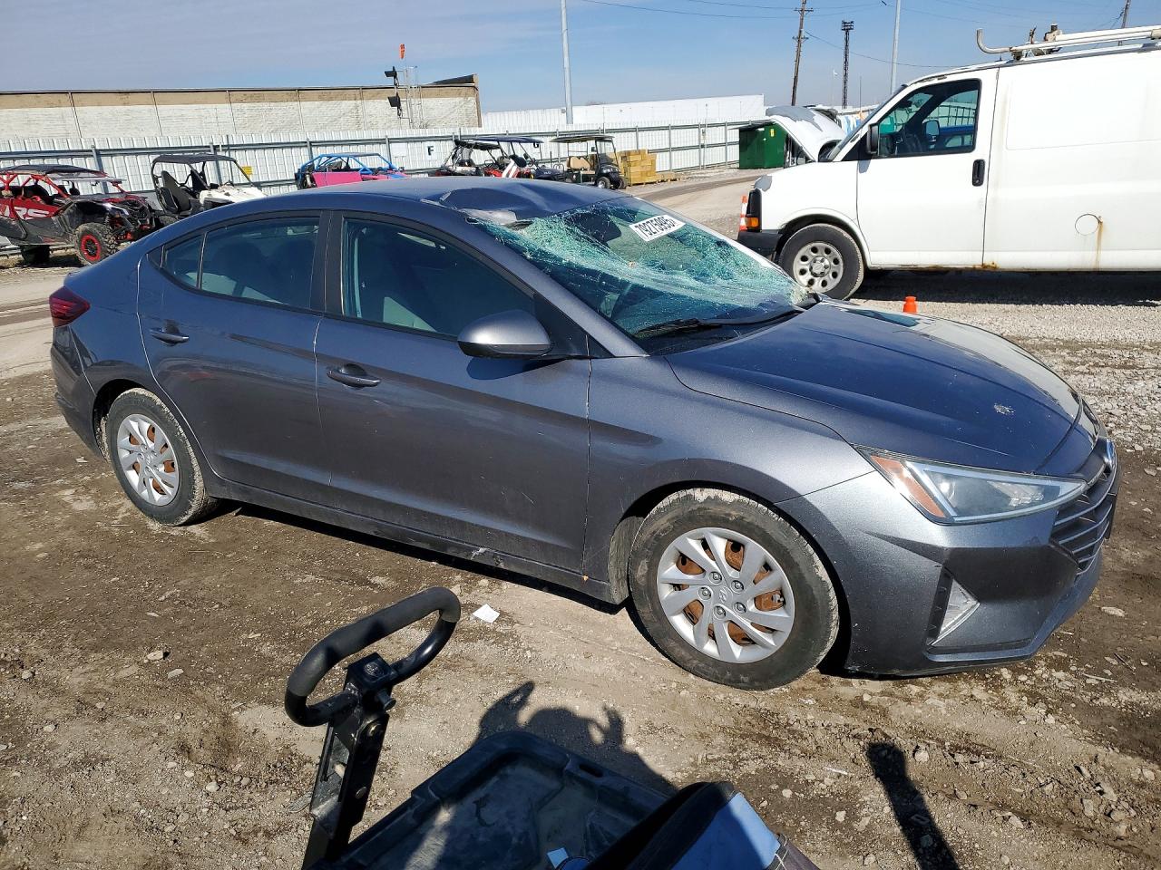 2019 HYUNDAI ELANTRA SE photo 4