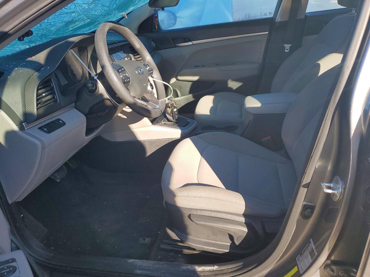 2019 HYUNDAI ELANTRA SE photo 7