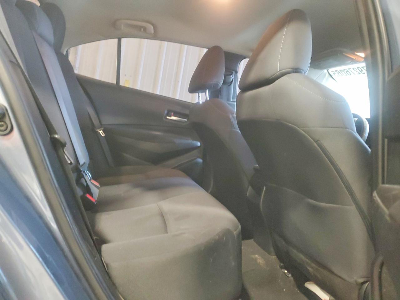 2021 TOYOTA COROLLA LE photo 28