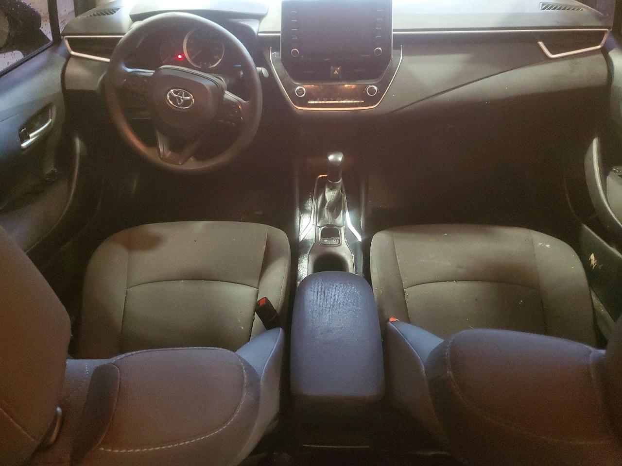 2021 TOYOTA COROLLA LE photo 22