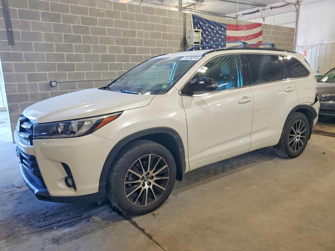 2018 TOYOTA HIGHLANDER