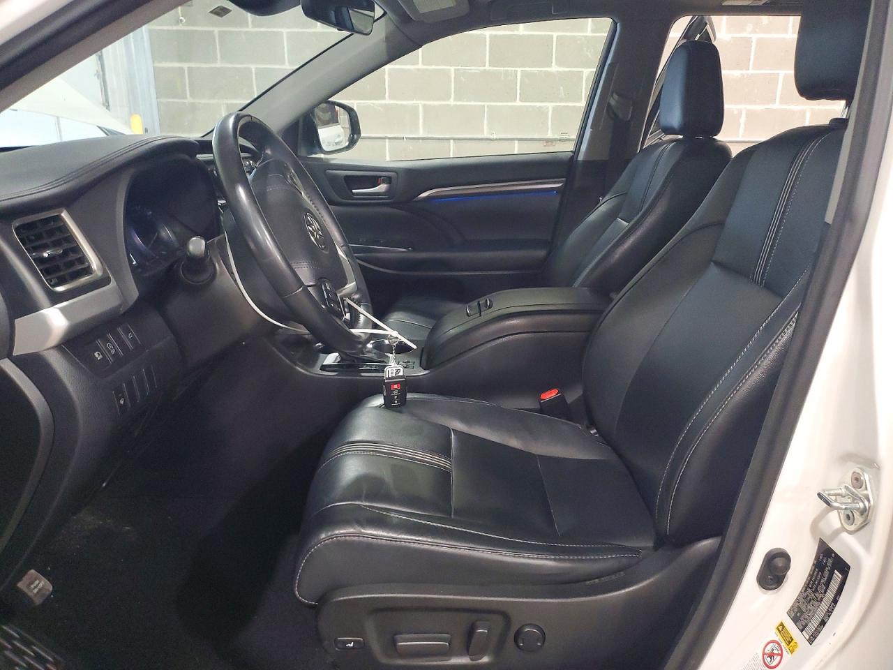 2018 TOYOTA HIGHLANDER SE photo 7